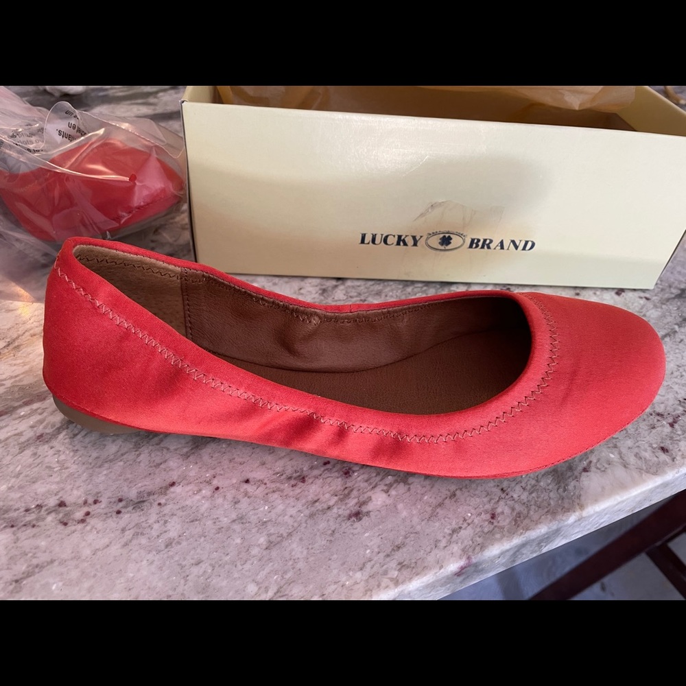 Lucky flats size 7.5